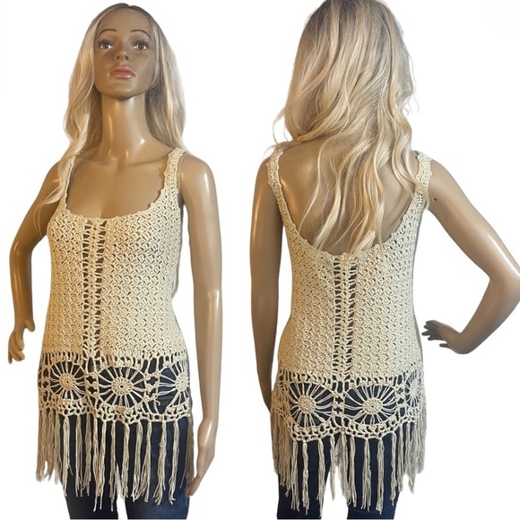 Daytrip Tops - DAYTRIP Light Beige/Cream Crochet Boho Top